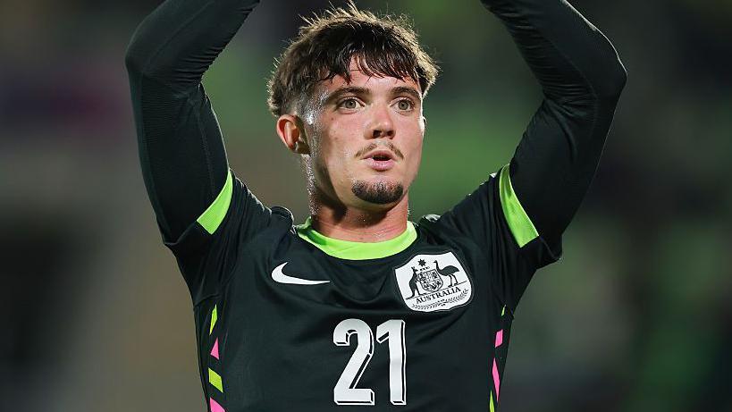 جیمز اووری؛ پدیده جوان استرالیایی در آستانه دعوت به تیم ملی بدون بازی در منچستر یونایتد